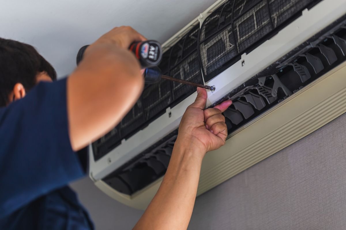 Air Con Repair in Salisbury East